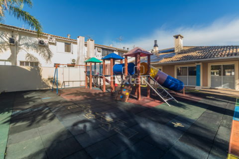 Image 70 - 1011352
