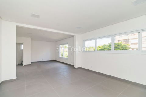 Image 32 - 147999