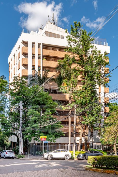 Image 33 - 996609