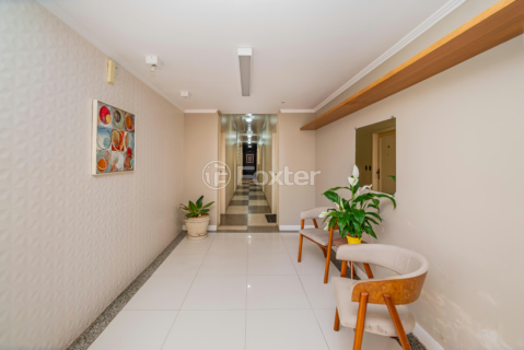 Image 40 - 1039797