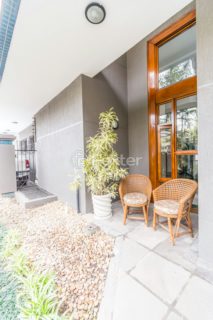 Image 37 - 928416