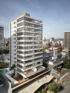 Image 33 - 1009574