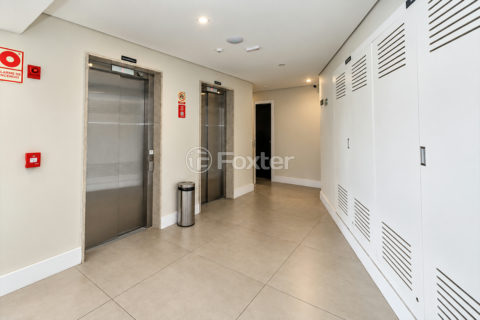 Image 107 - 1037406