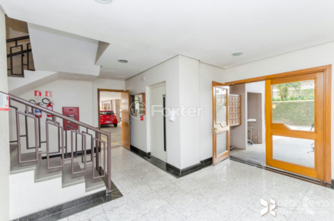 Image 36 - 987500