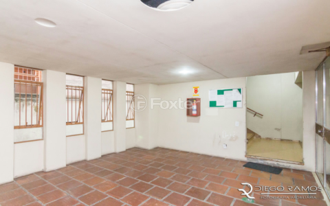 Image 38 - 916992