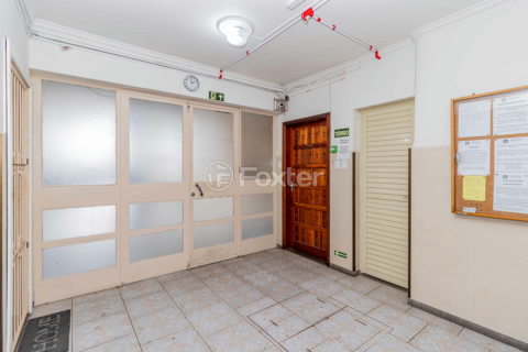Image 38 - 811957