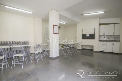 Image 8 - 900176