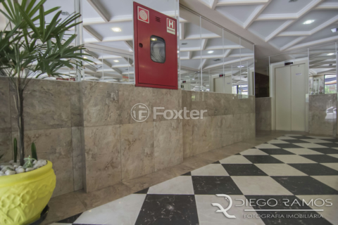 Image 7 - 900176