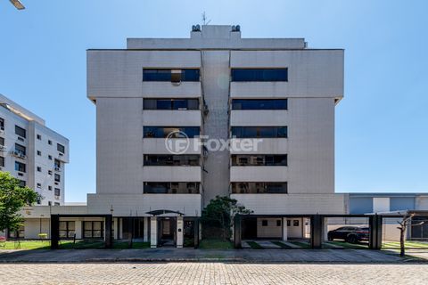 Image 32 - 883852