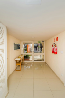 Image 11 - 855178