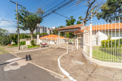 Image 35 - 562049
