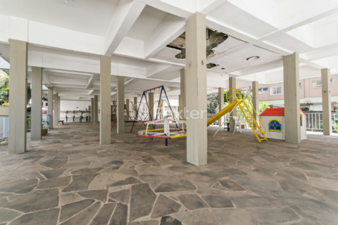 Image 38 - 1025648