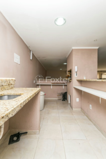 Image 42 - 1025648