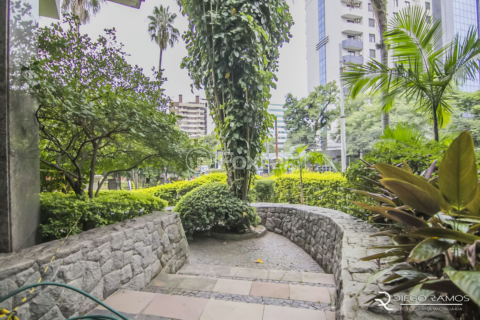 Image 9 - 992503