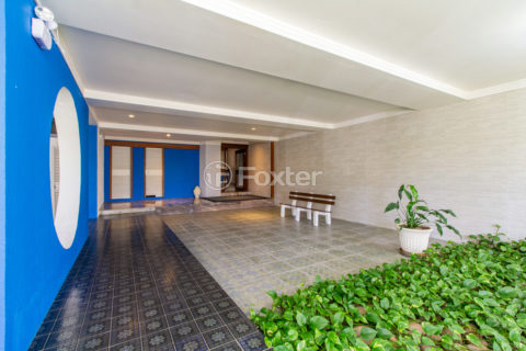 Image 32 - 1012068
