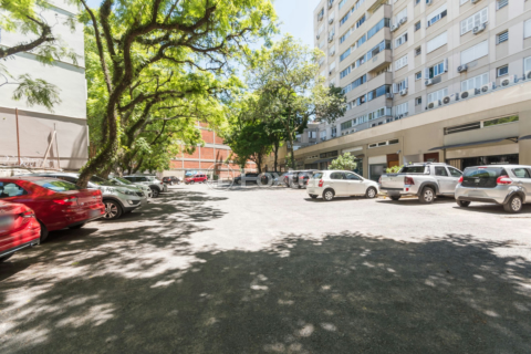 Image 32 - 1002279