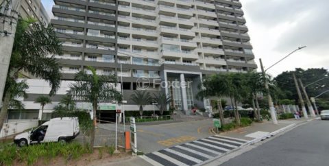 Image 7 - 825007