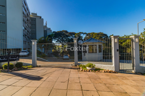 Image 35 - 1017299