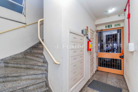 Image 35 - 897949