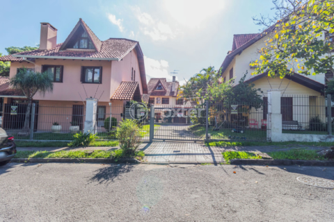 Image 34 - 210052