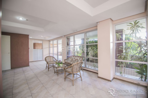 Image 33 - 909950