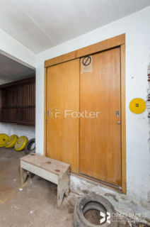 Image 33 - 992592