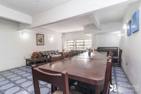 Image 38 - 992592