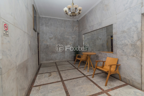 Image 38 - 880867