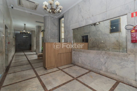 Image 37 - 880867