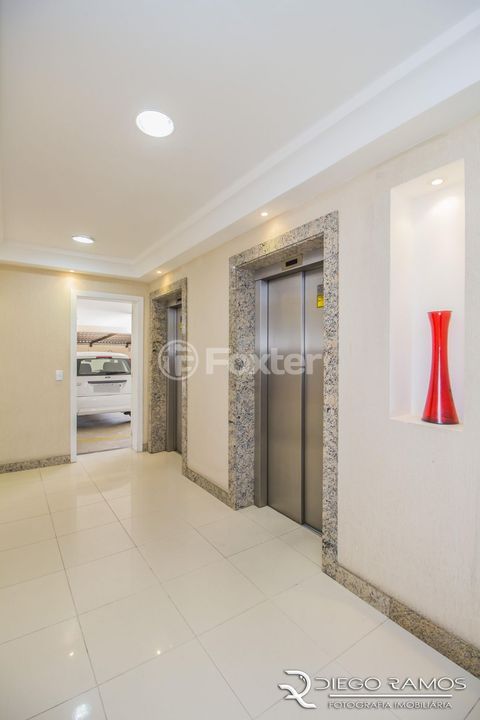 Image 35 - 973759