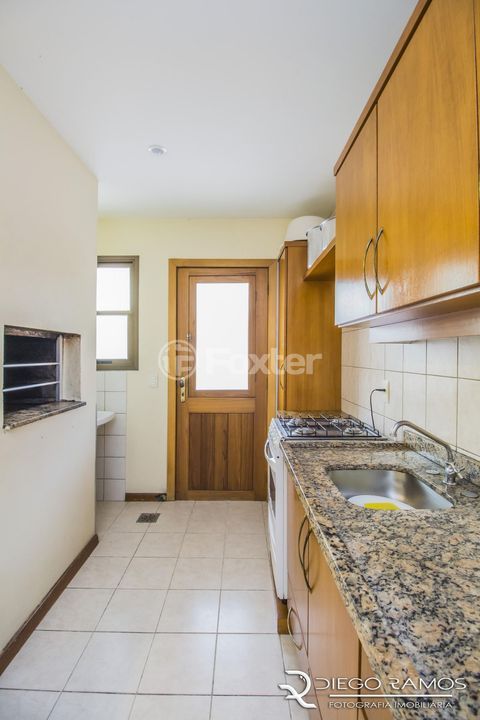 Image 30 - 973759