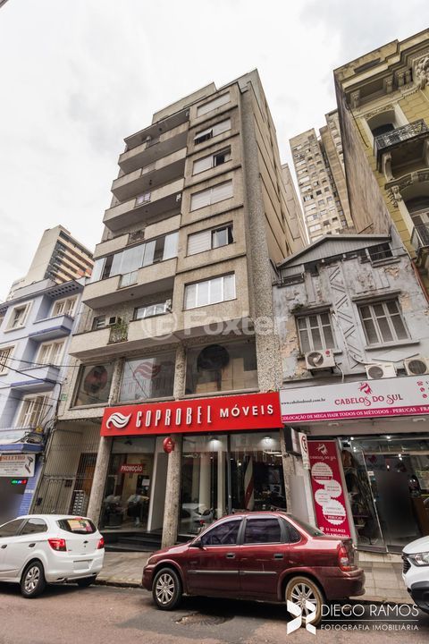 Image 10 - 935805