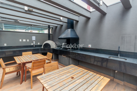 Image 8 - 889016