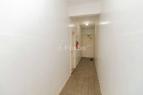 Image 20 - 678845