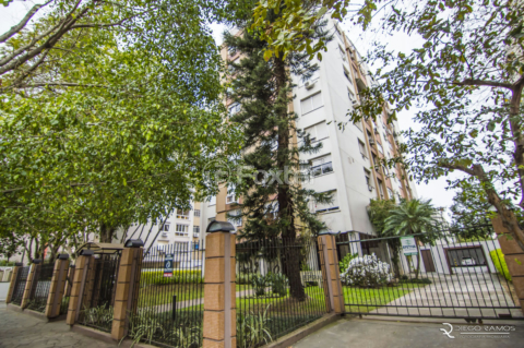 Image 32 - 984520