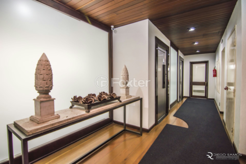 Image 33 - 984520
