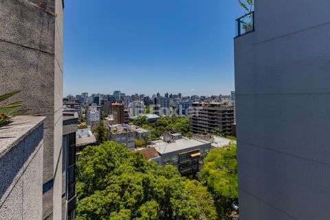 Image 30 - 858633