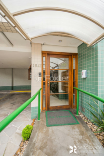 Image 4 - 1040301