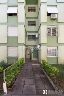 Image 17 - 886667