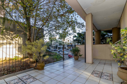 Image 32 - 928115