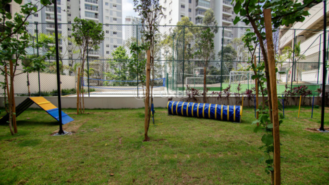 Image 23 - 1039780