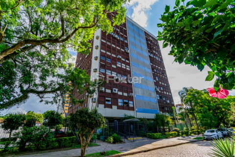 Image 31 - 928125