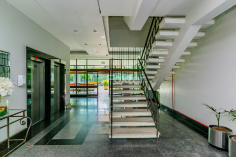 Image 39 - 928125