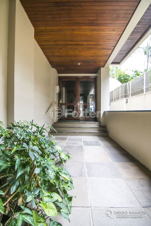 Image 65 - 957301
