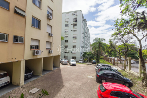 Image 35 - 232203