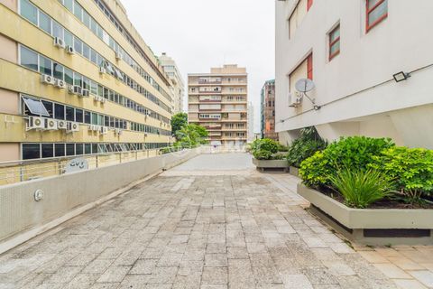 Image 44 - 297011