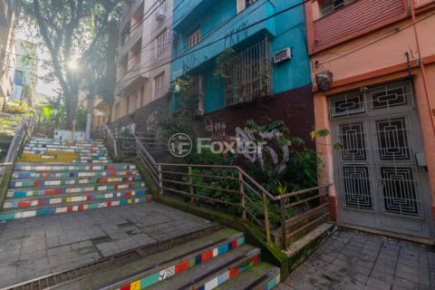 Image 24 - 869366