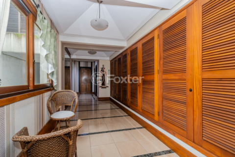 Image 42 - 953328