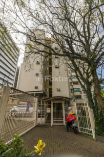 Image 32 - 1034779
