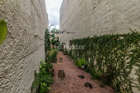 Image 46 - 1034779